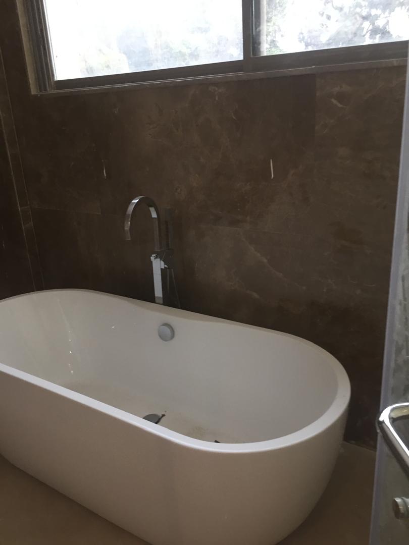 Bathtub installation